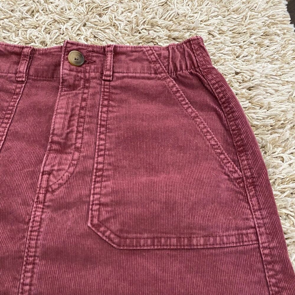 American Eagle Outfitters Corduroy Hi-Rise A-Line Mini Skirt Red Size 0 Long NWT - Picture 2 of 11